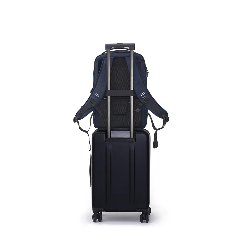 Рюкзак XD Design Bizz Backpack 18-25 л Navy P705.935