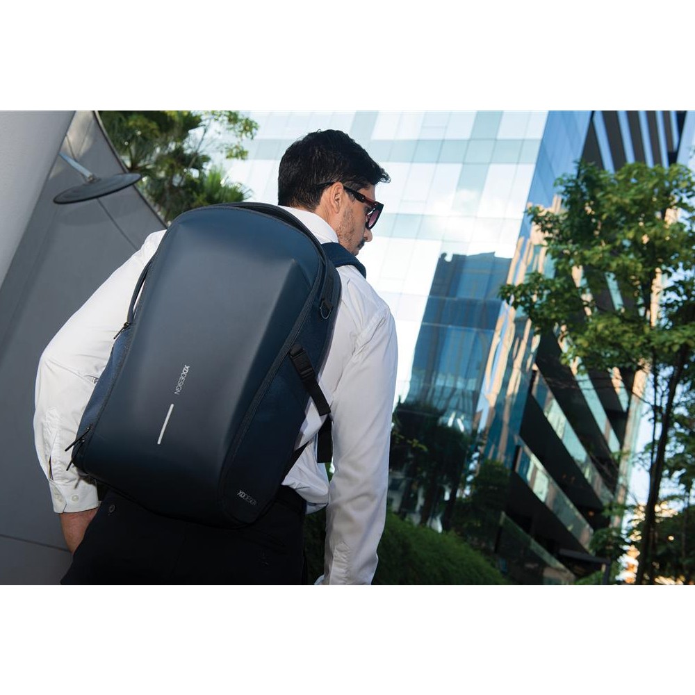 Рюкзак XD Design Bizz Backpack 18-25 л Navy P705.935