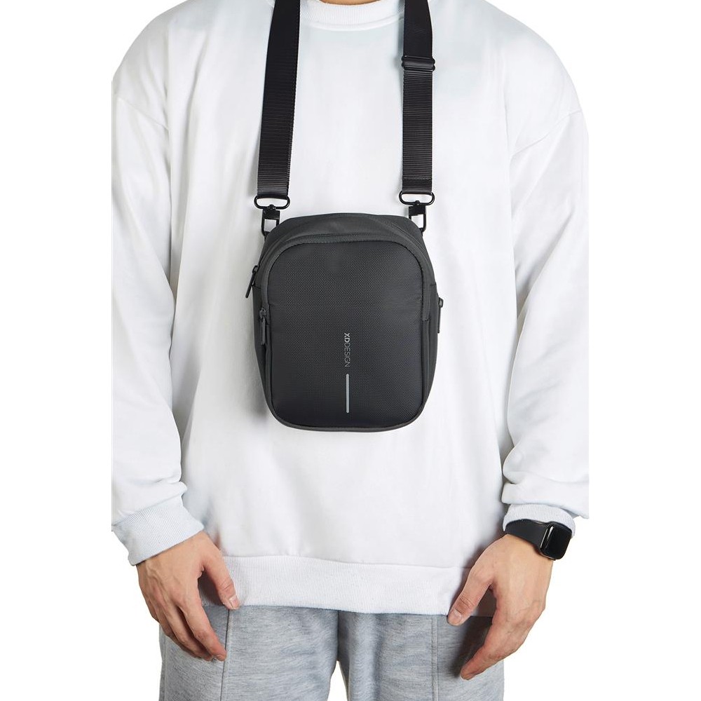 Сумка-слінг XD Design Boxy Sling Black 2,5 л P705.951