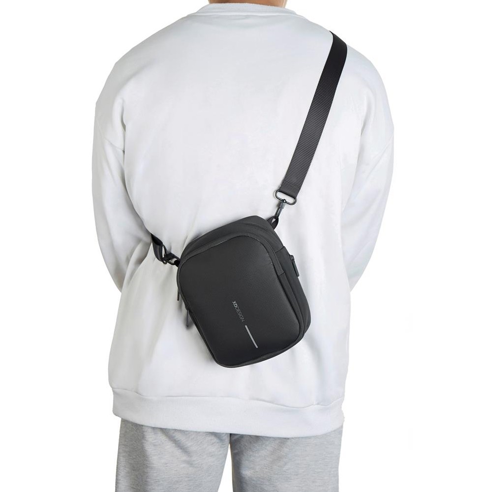 Сумка-слінг XD Design Boxy Sling Black 2,5 л P705.951