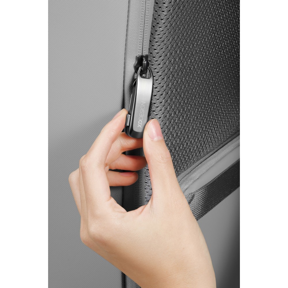 Рюкзак XD Design Bobby Edge Grey P706.2502