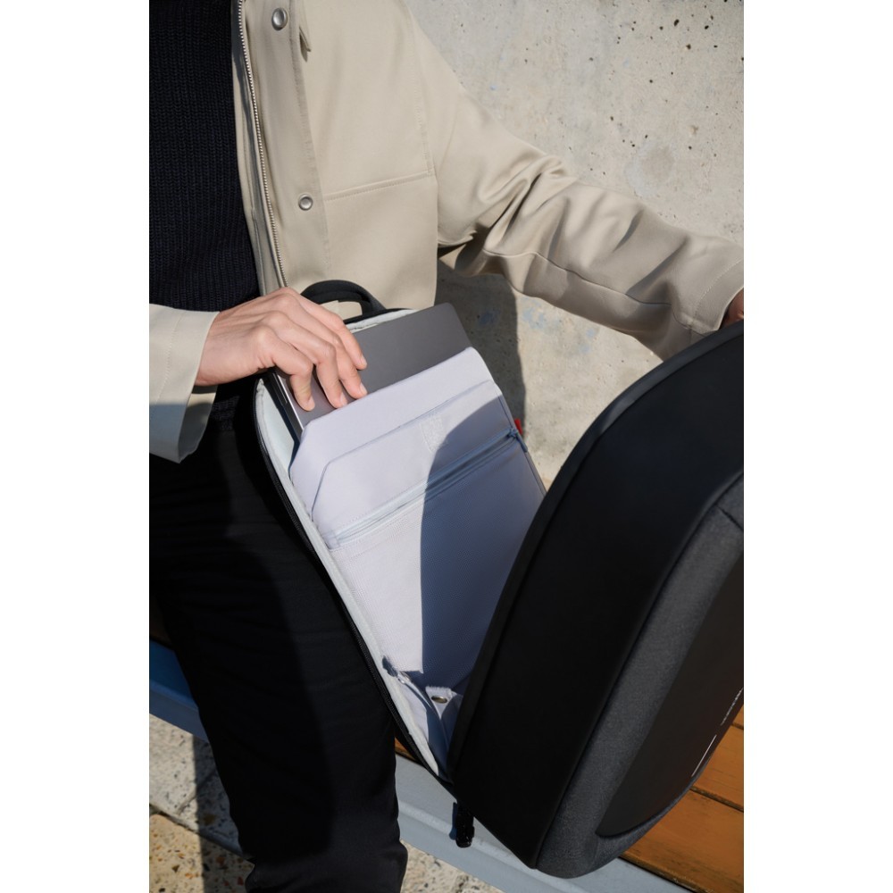 Рюкзак XD Design Bobby Edge Black P706.2501