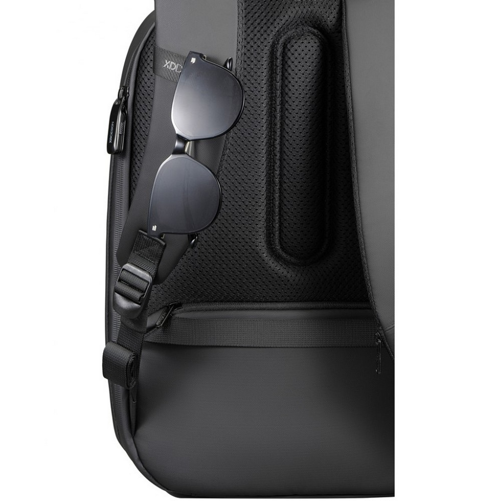 Рюкзак XD Design Bobby Edge Black P706.2501