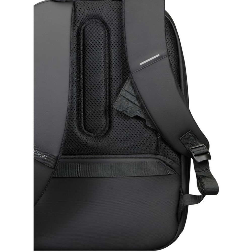 Рюкзак XD Design Bobby Edge Black P706.2501